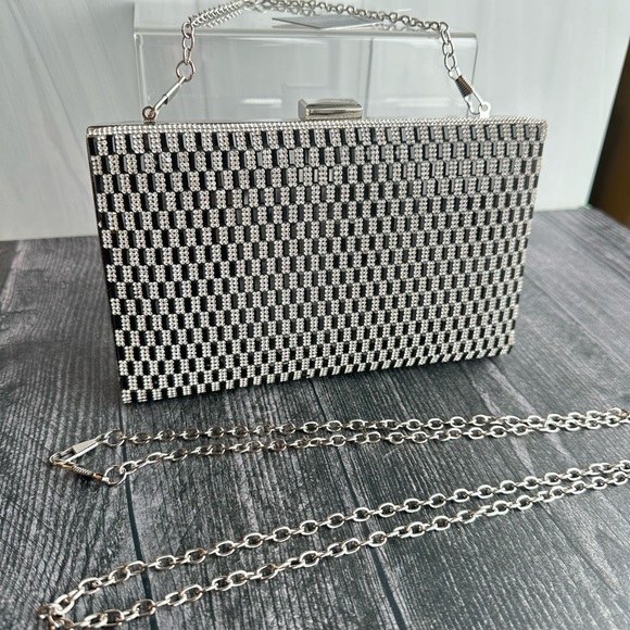 Black Clutch with Crystal embellishment - Picture 5 of 7